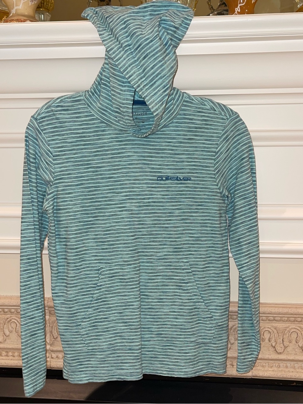 Quiksilver hooded long sleeve tee